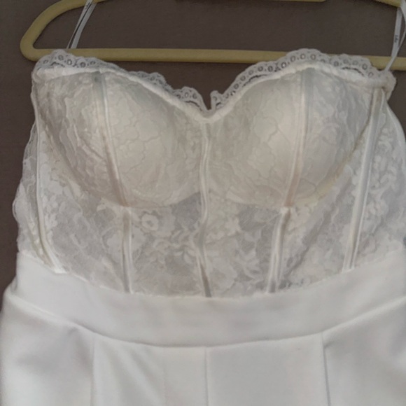 White romper perfect for bridal - Picture 5 of 5